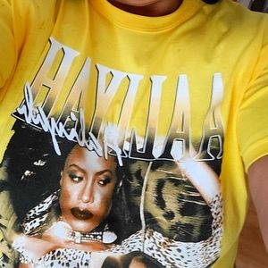 Aaliyah Tee shirt. Yellow XL unisex. True to size